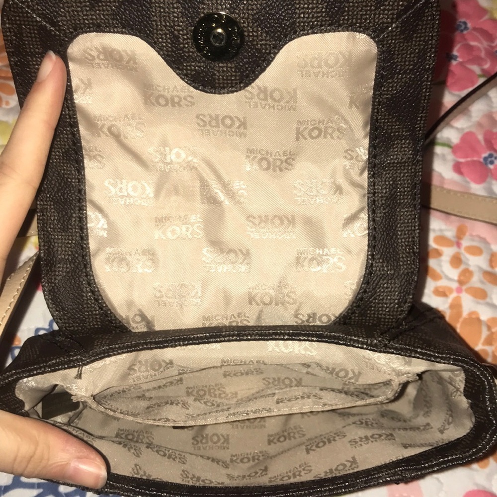 Michael Kors Crossbody - Picture 3 of 3